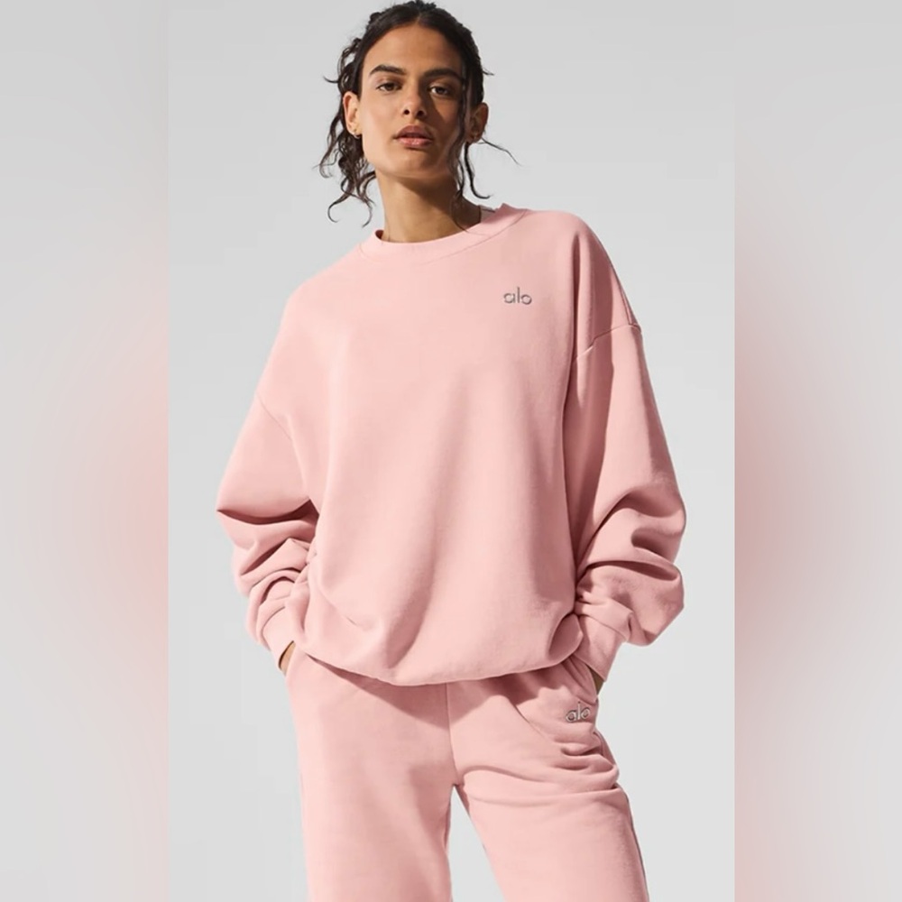 ALO Yoga NWT Accolade Crew Neck Pullover Sweatshirt Pink Quartz Size S SOLD OUT